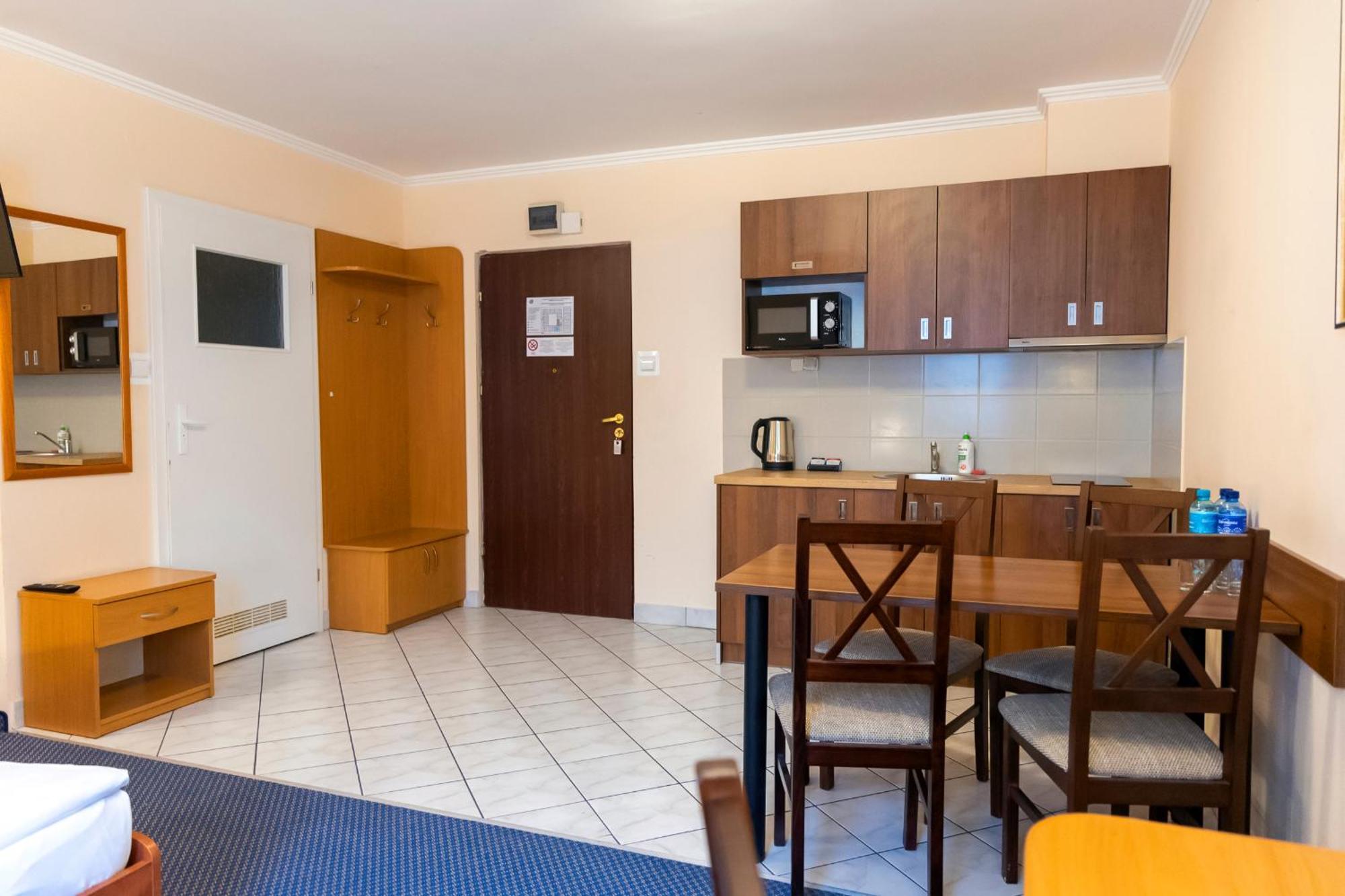 Hit Apartments Varsovia Exterior foto